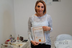 Schulung zur Wimpernstylistin