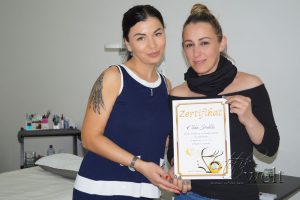 Schulung zur Wimpernstylistin